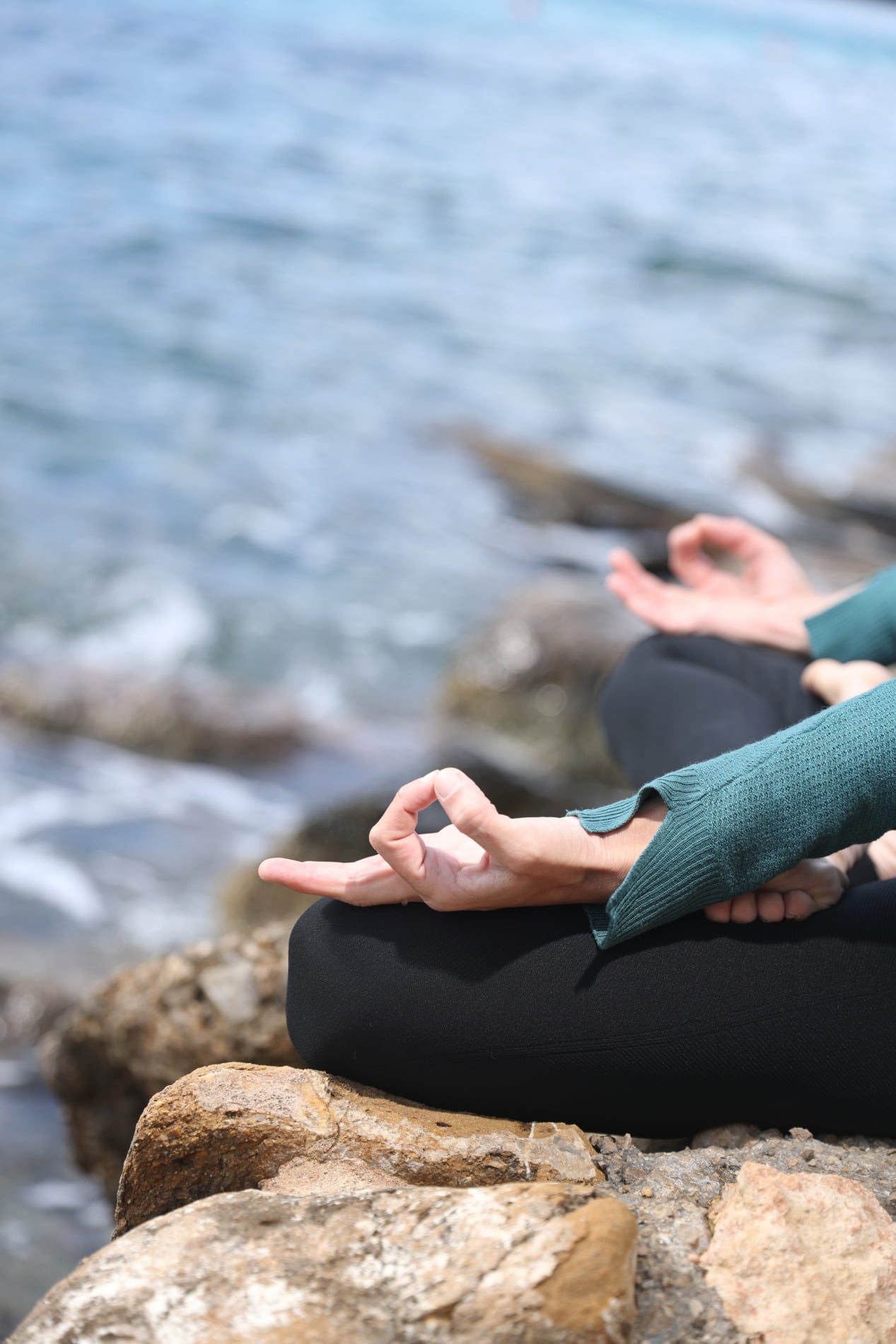yoga meditación respiración mar calma infusión sànima